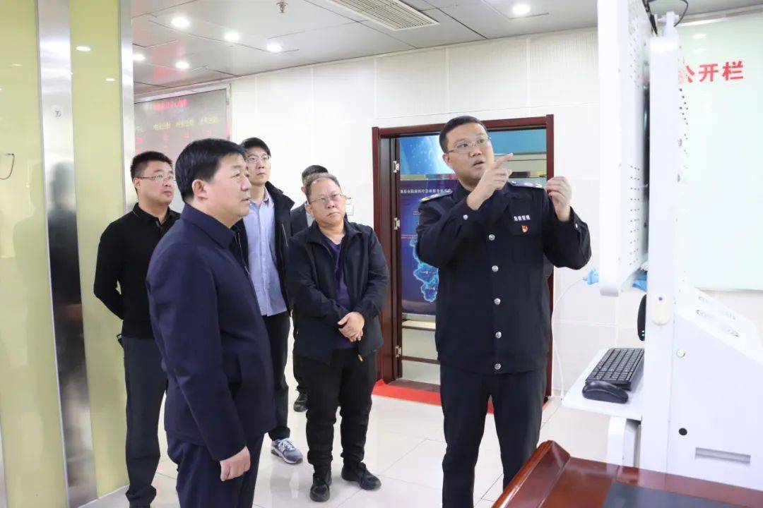 党组书记、主任李庆辉到市卫生急救中心调研PG电子麻将胡了2模拟器廊坊市卫生健康委(图2) 党组书记、主任李庆辉到市卫生急救中心调研PG电子麻将胡了2模拟器廊坊市卫生健康委(图2)